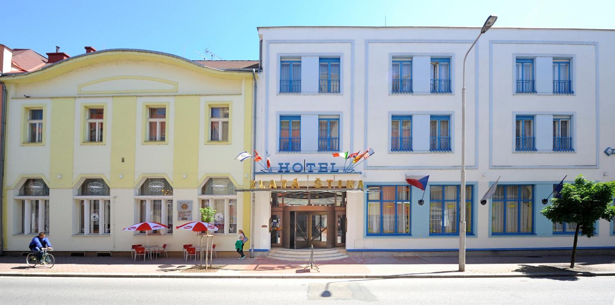 Hotel Zlata Stika Pardubice Exterior photo